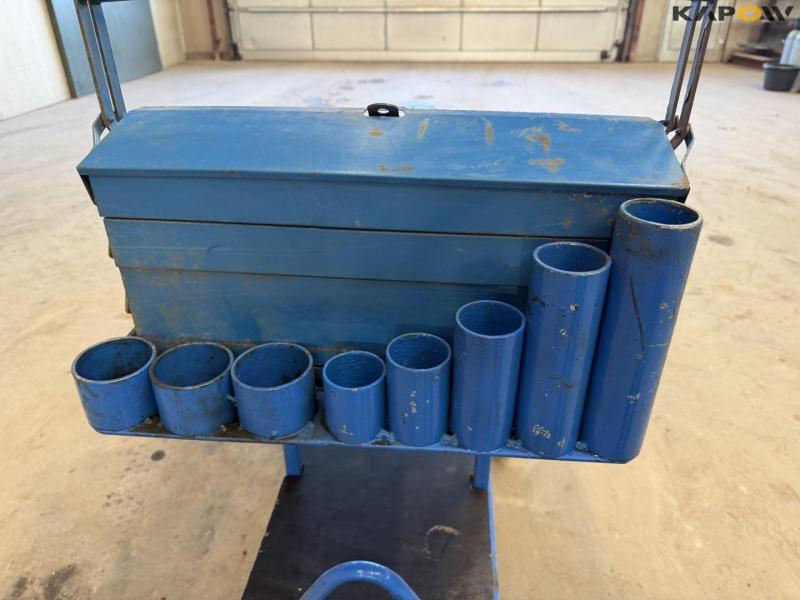 Trolley with tools 26