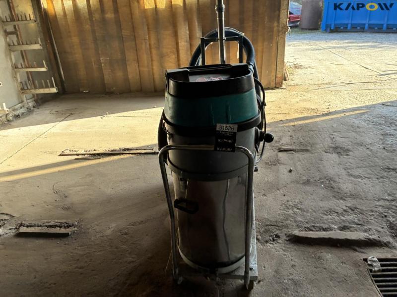 Rumwac AS60 vacuum cleaner 2