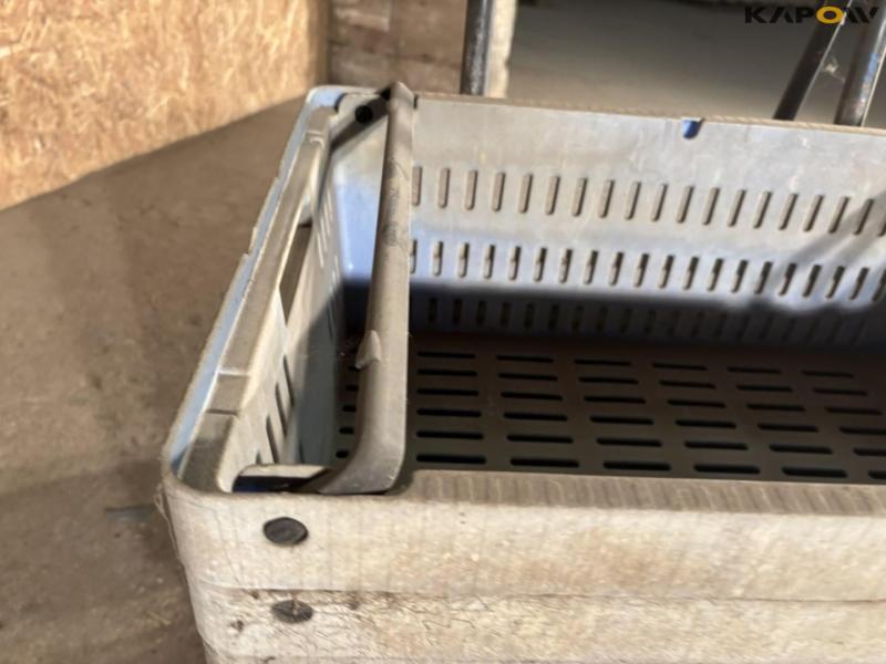 Sack cart with plastic box 11