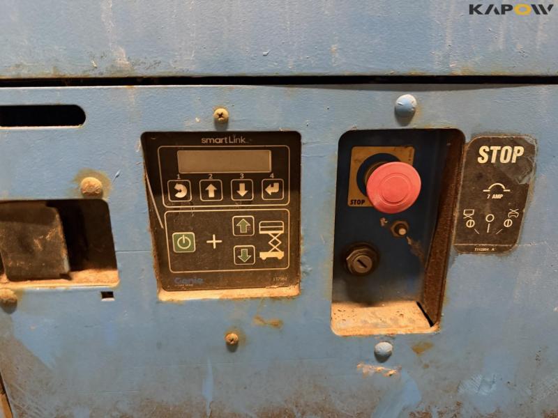 Genie GS1932 scissor lift 11