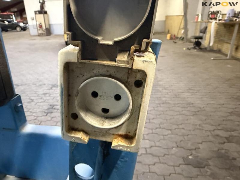 Genie GS1932 scissor lift 17