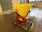 Salt/fertilizer spreader 1