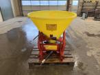 Salt/fertilizer spreader 2