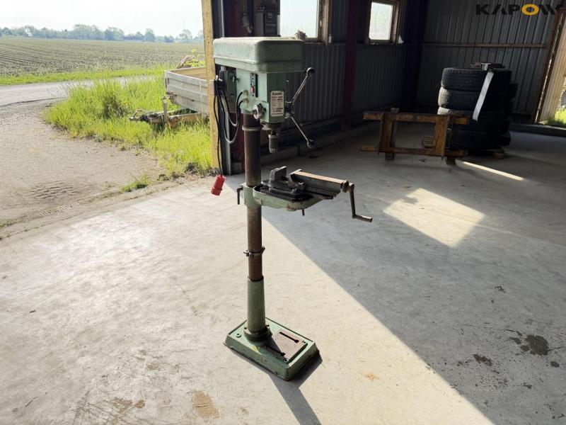 Samson DPFC-17-12 pillar drill 3