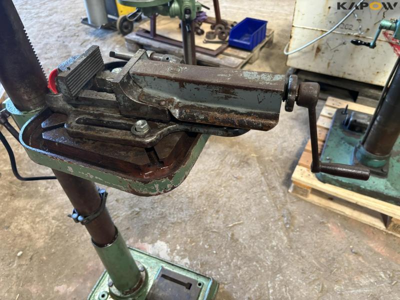 Samson DPFC-17-12 pillar drill 7