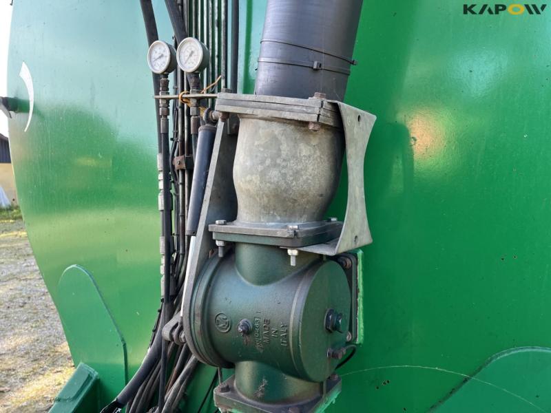 Samson PG 25 with 24 meter hose boom 18