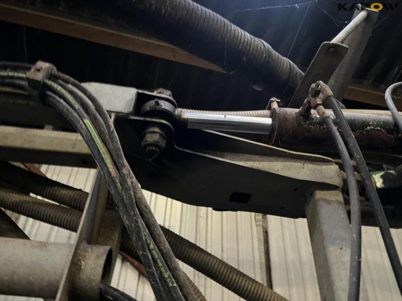 Samson SBX 30 meter hose boom with anti-drip 9