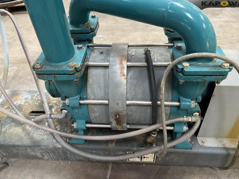 Samson vacuum pump with tank 17