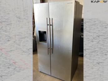 Samsung fridge freezer with ice maker