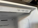 Samsung fridge freezer with ice maker 17