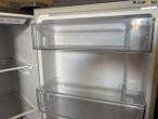 Samsung fridge freezer with ice maker 21