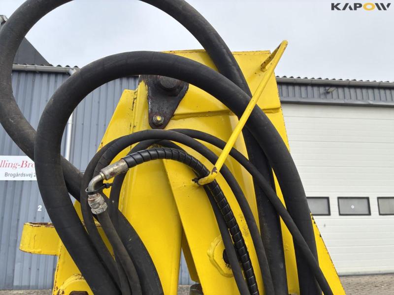 Sandri K5 finger clipper and Zappator BT100 flail clipper 41