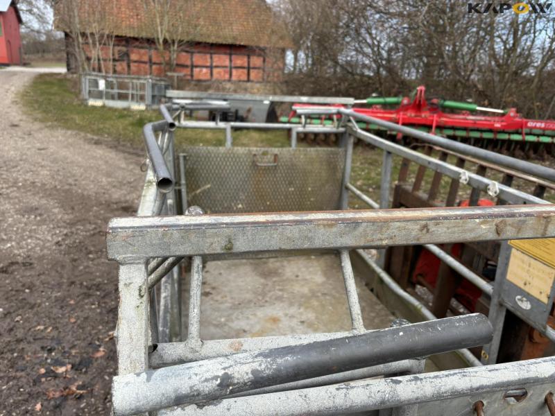 Scantruck swivel and crew basket 8