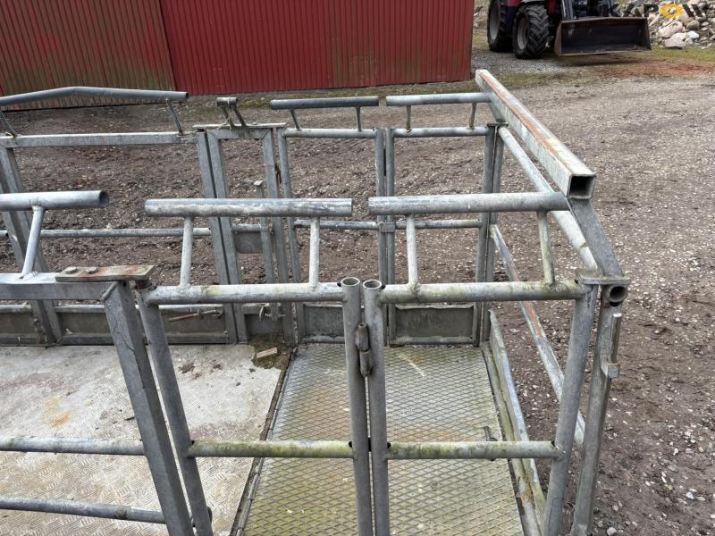 Scantruck swivel and crew basket 20