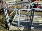 Scantruck crew basket and swivel joint 20