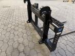 SE Pallet forks with Volvo Hitch 10
