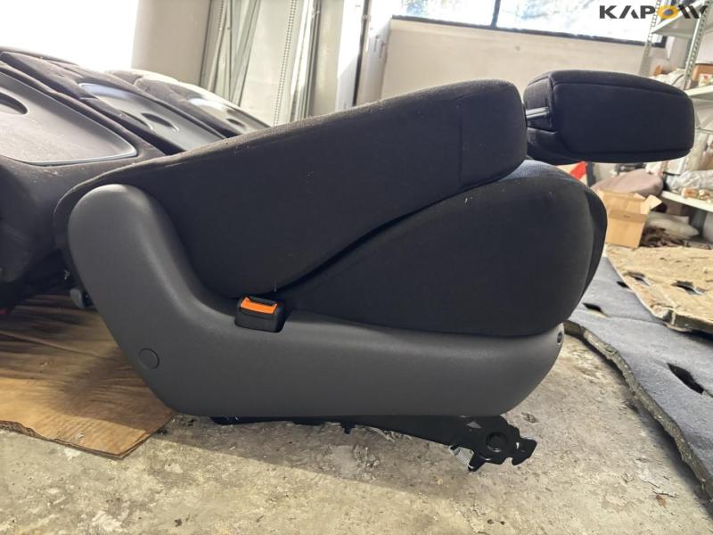 Seat Alhambra seats 10