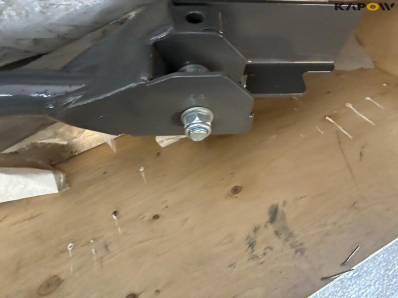 Swath divider set for Agco header 9