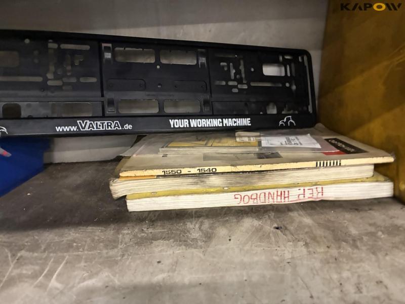 Cabinet with content 20
