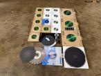 Cutting discs 18