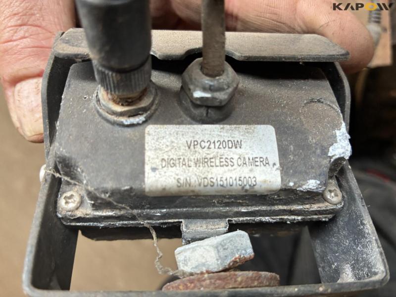 Screen with two cameras 8