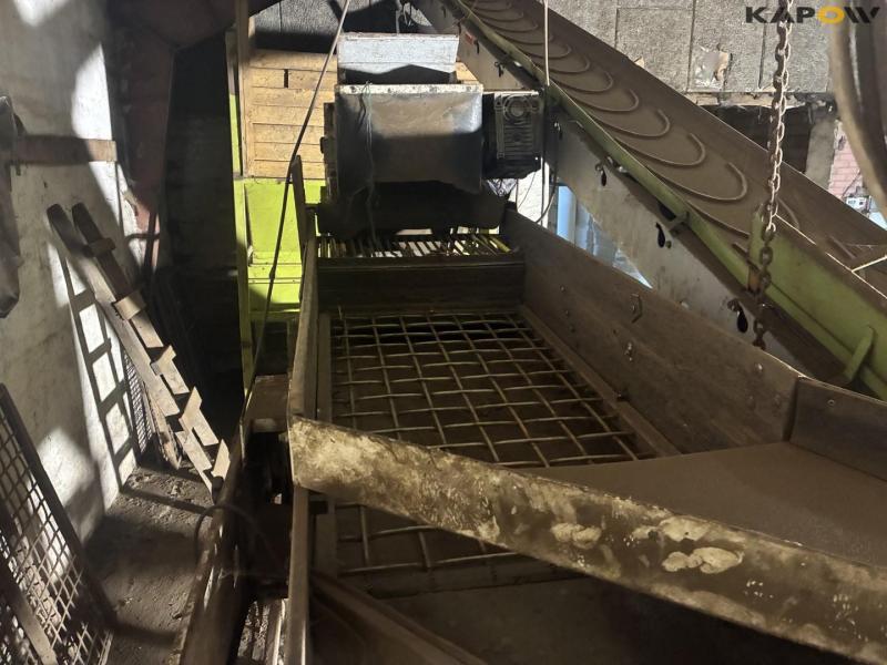 Peeling potato sorting machine 37