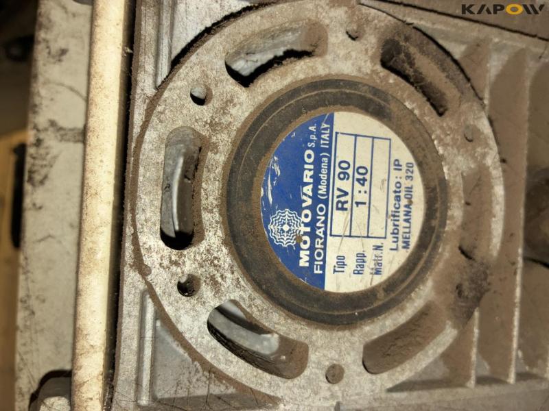 Peeling potato sorting machine 67