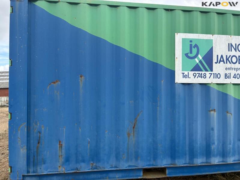 Shipping container - 20 feet 14