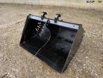 Bucket with Beco hitch 1