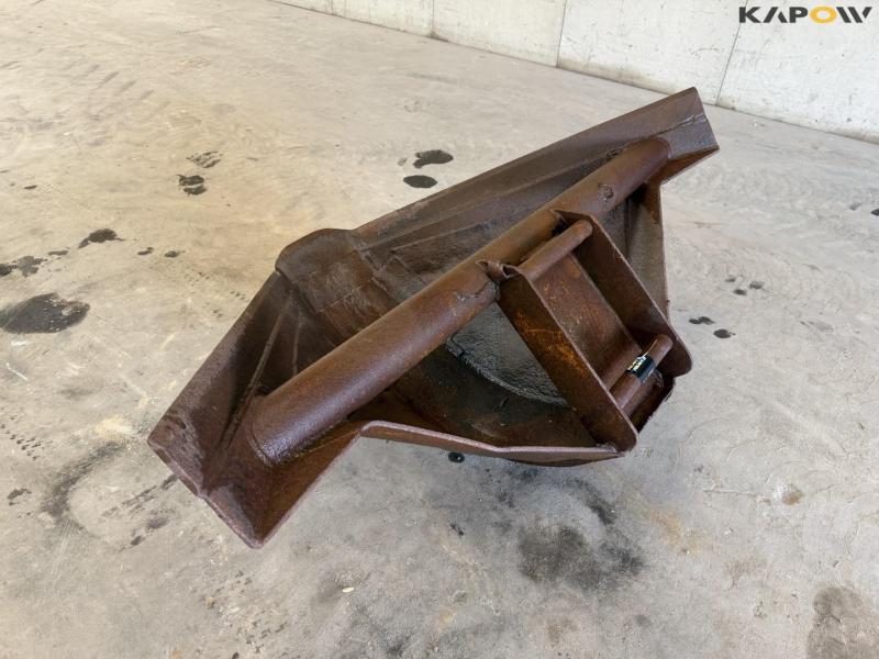 Bucket with Hydrema hitch 7