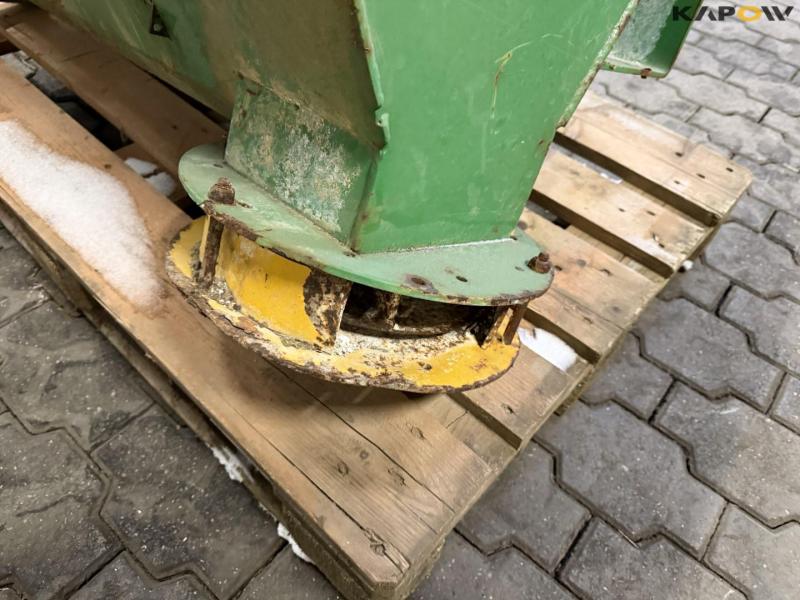 Bucket with auger 10