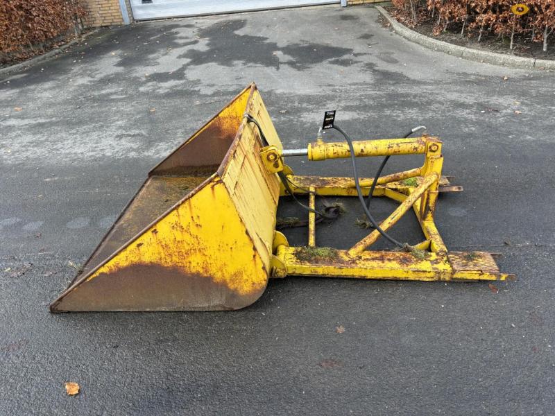 Bucket for pallet forks 10