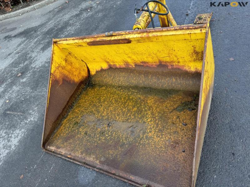 Bucket for pallet forks 15