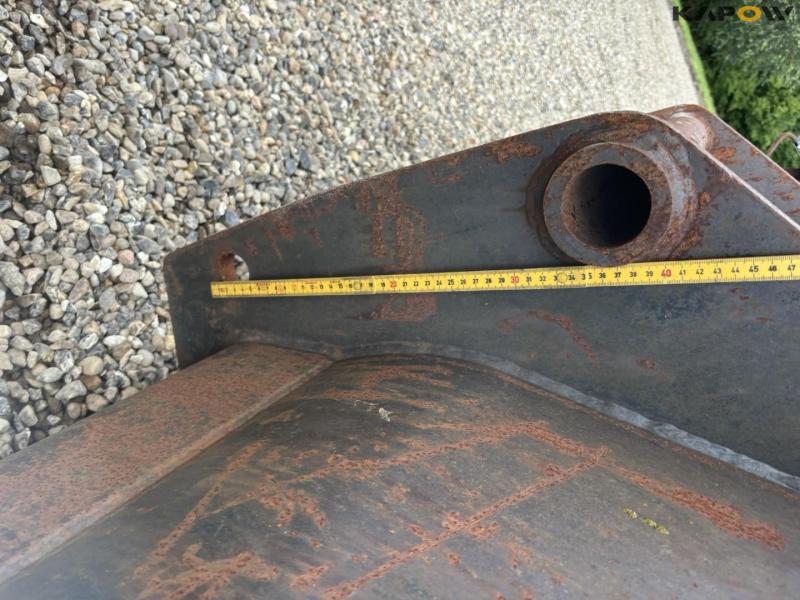 Bucket with manitou hitch 20