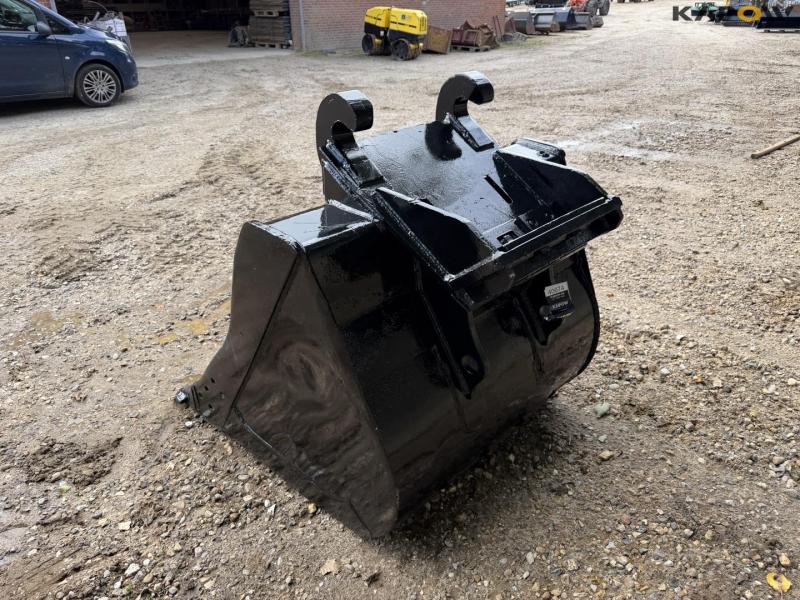 Bucket 7