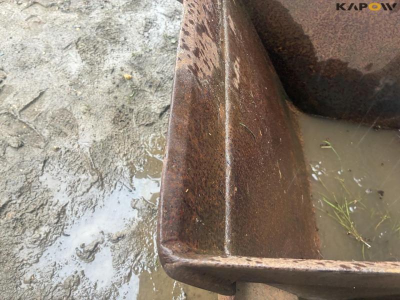 Bucket holder with bucket 26