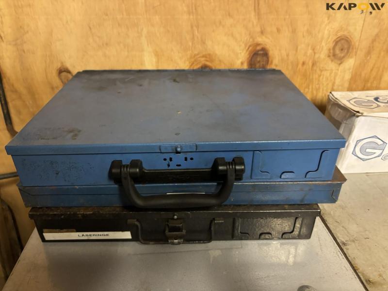 Drawer rack with miscellaneous items 2