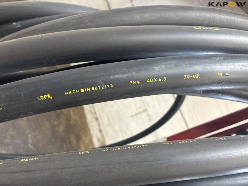Hose rack with various hoses 28