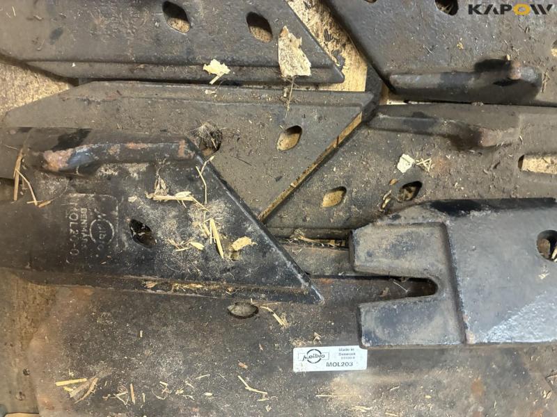 Wear parts for Kuhn plow 14
