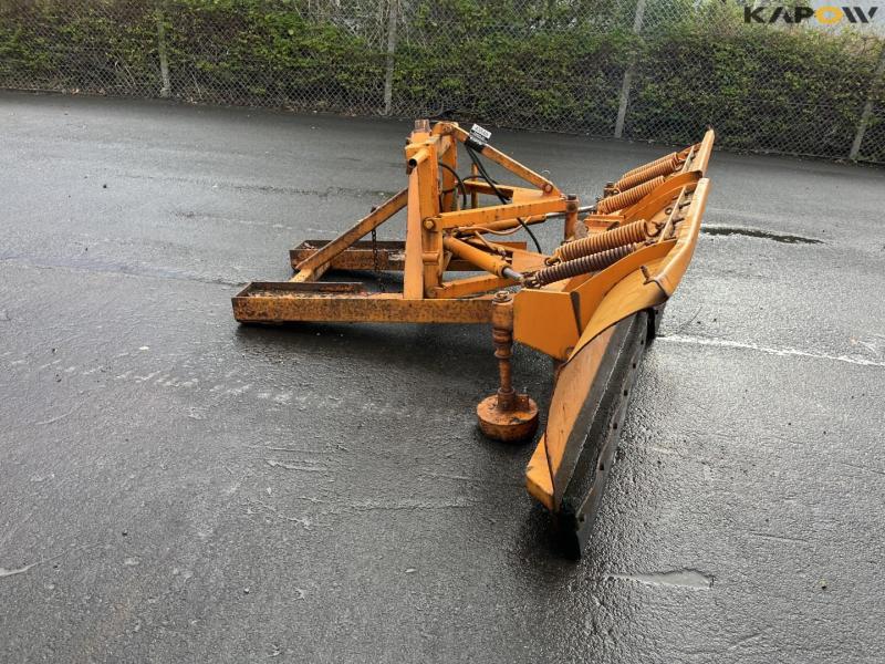 Snow plow for truck forks 4