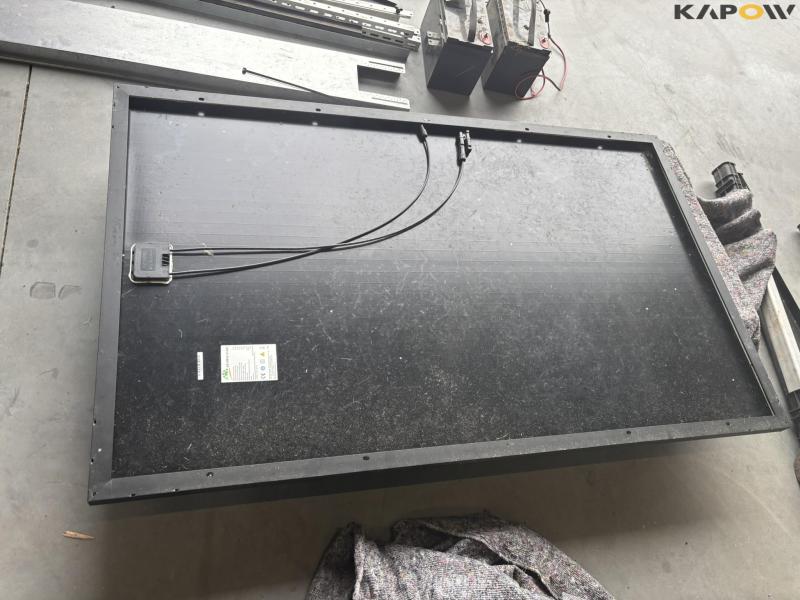 Solar cell system for charging 33