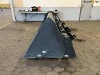 Sonarol SNR 2000/2/CYB high-trip bucket with Giant hitch 8