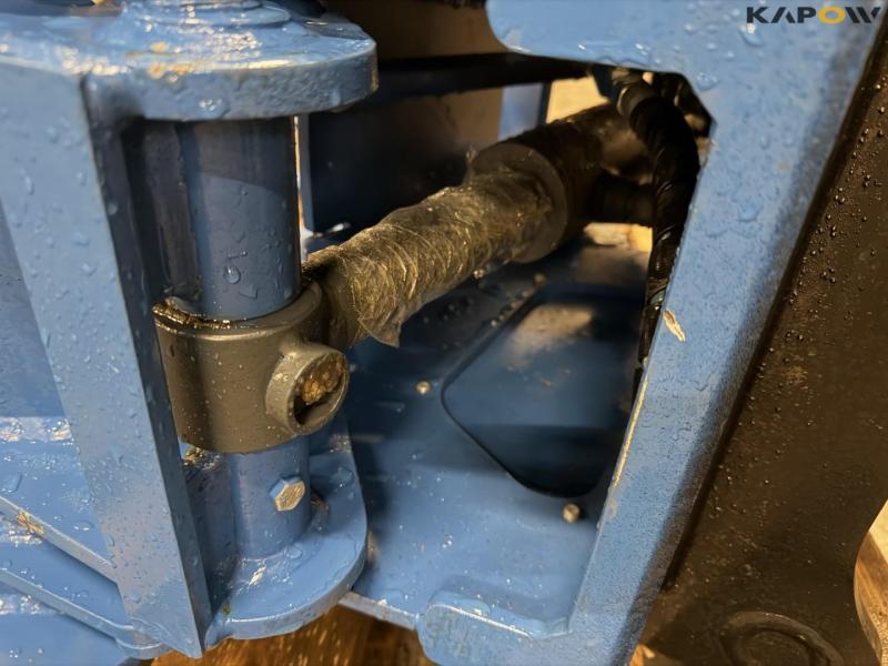 Sorting grab with Hydrema hitch 13