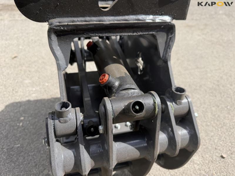 Sorting grab with S30 hitch 9