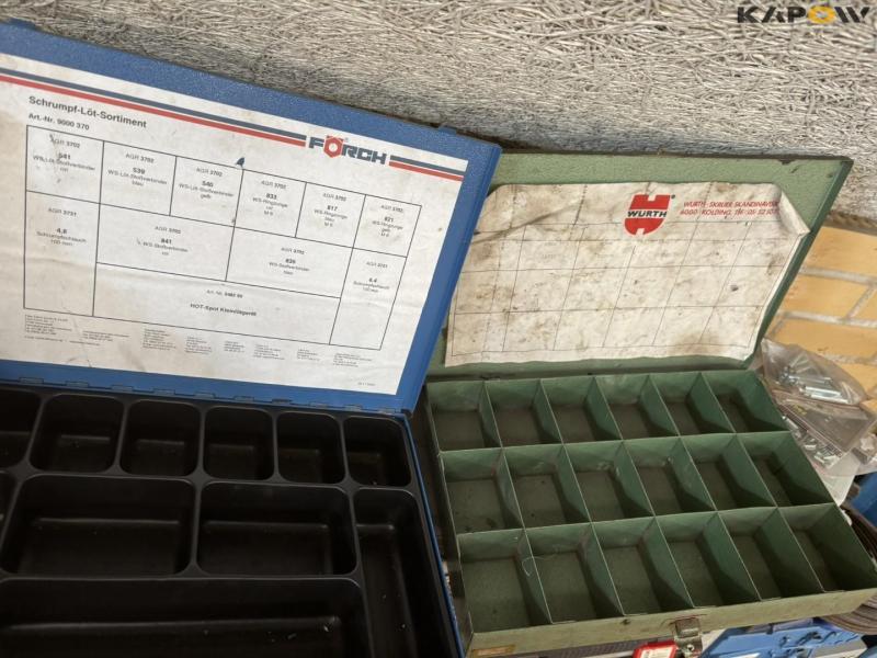 Assortment boxes with contents 25