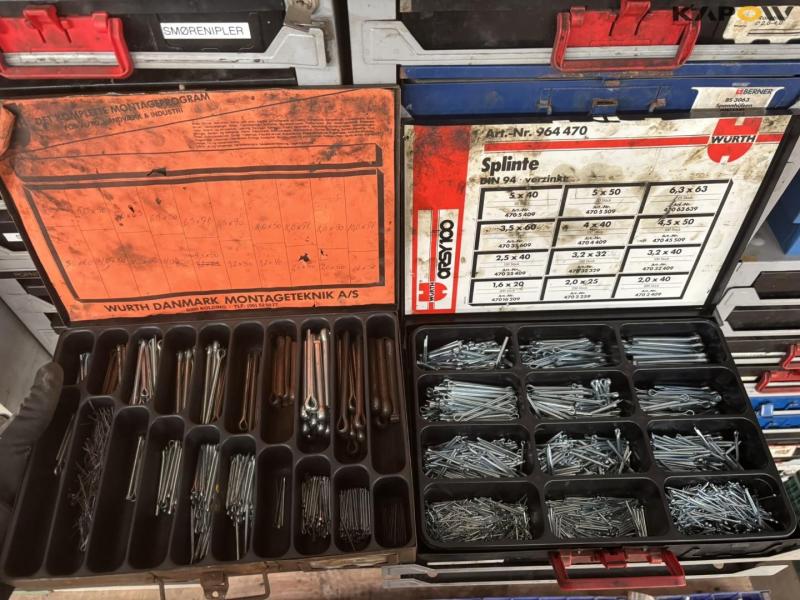 Assortment boxes with contents 39