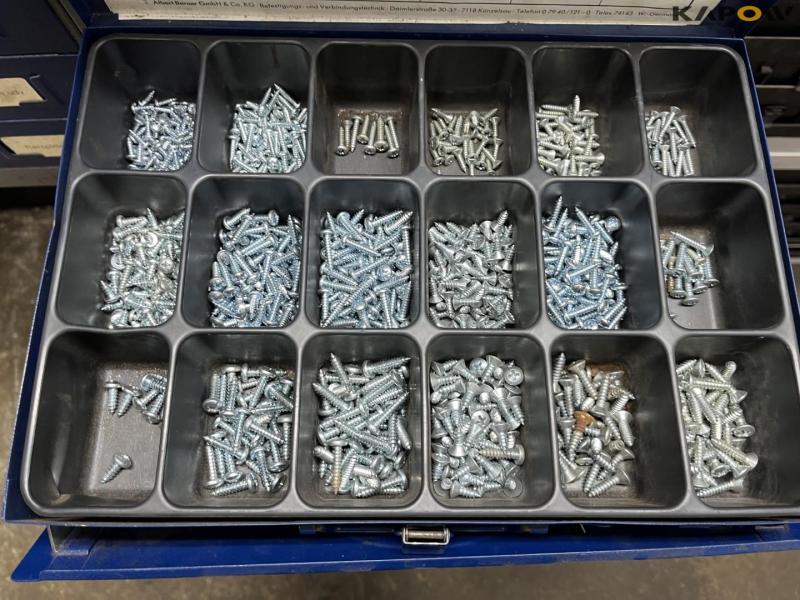 Assortment boxes 10