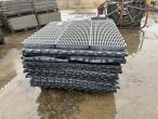 Plastic slats for piglets 4