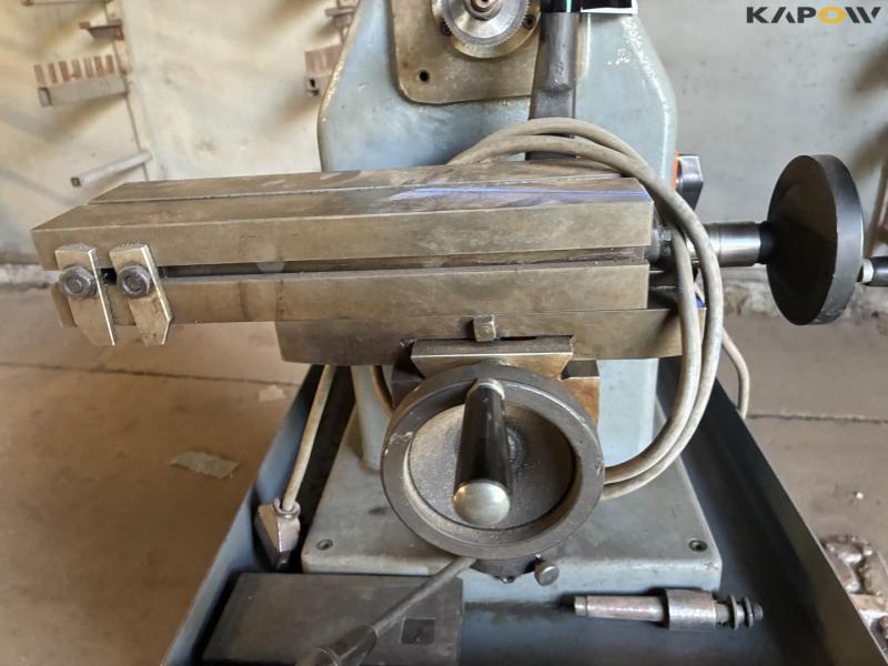Special lathe 10