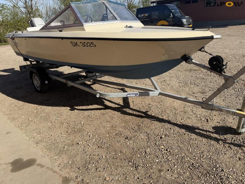 Speedboat - 15 feet 36